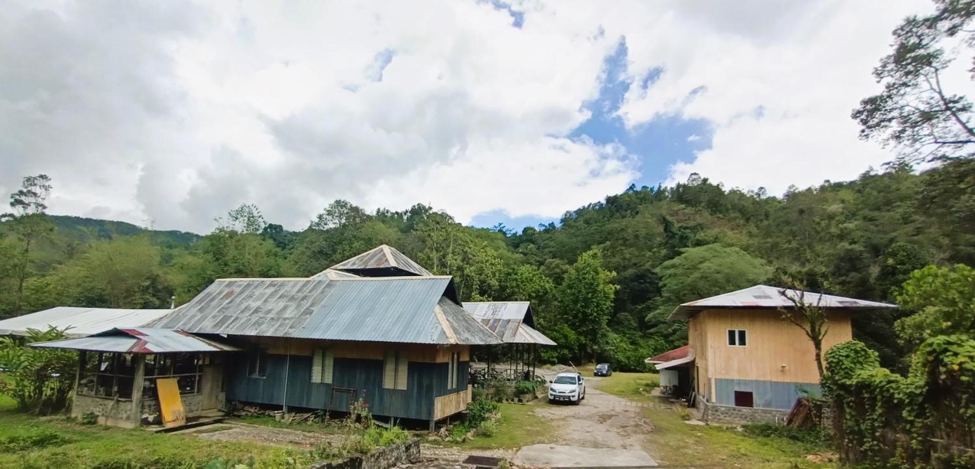 Oyo Home 90491 Flinstone Lodge Kota Kinabalu Ngoại thất bức ảnh